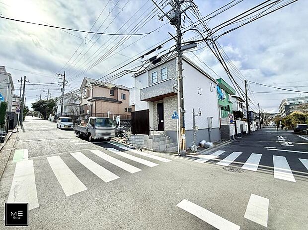 【前面道路含む現地写真】■新しい住まい、街の新しい風景
