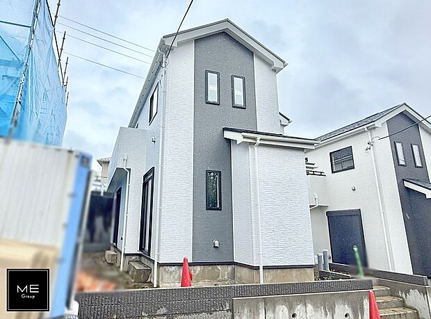 【現地外観写真】B号棟  ■暮らしを豊かにする充実した仕様設備で快適に