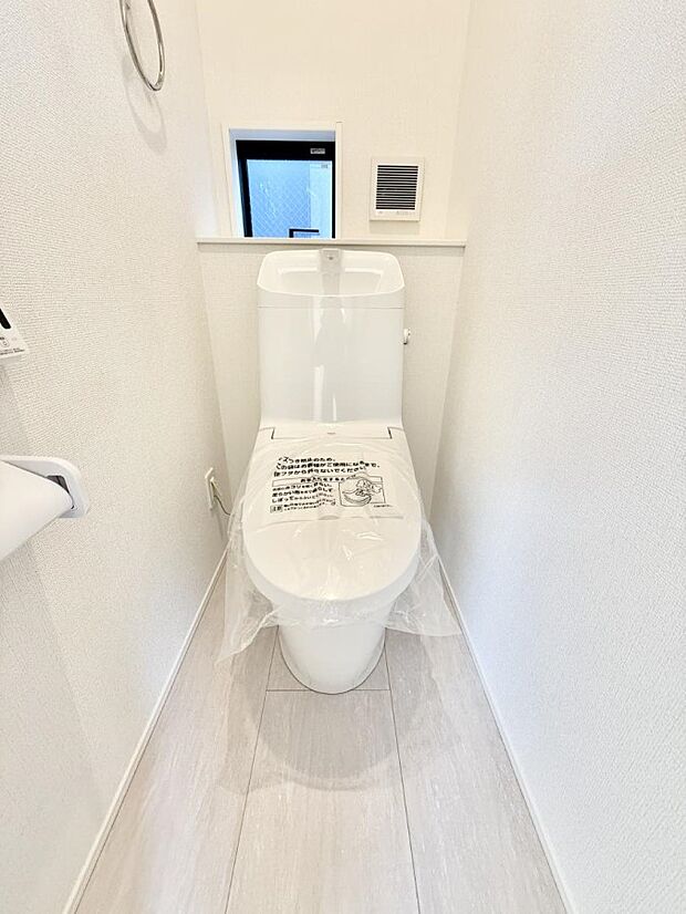 【トイレ】■毎日使う場所だからこそ、清潔感溢れる空間