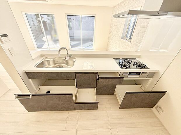 【キッチン】■アイデア広がる、クリエイティブな料理空間