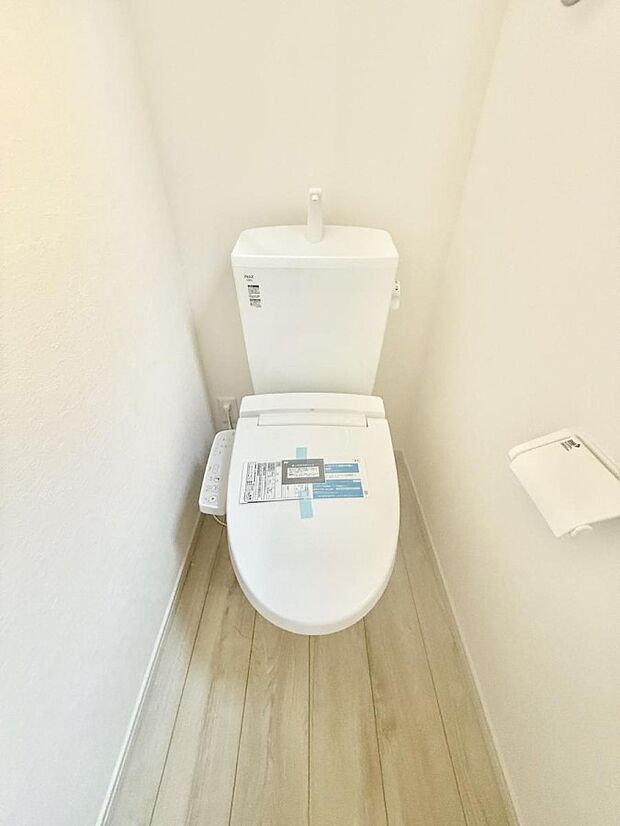 【トイレ】■毎日使う場所だからこそ、清潔感溢れる空間