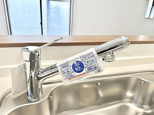 【浄水器】■清潔でおいしい水を手軽に供給してくれます