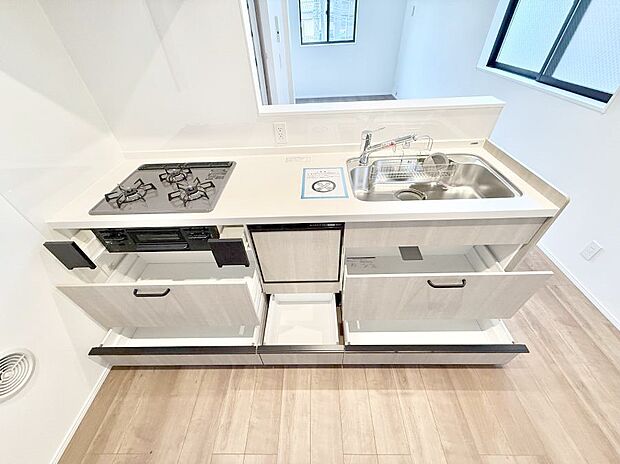 【キッチン】■シンプルで機能的、毎日使いやすいキッチン