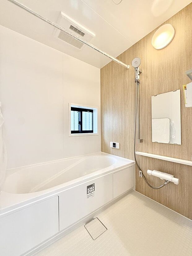 【浴室】■家族みんなが気持ちよく使える設計です