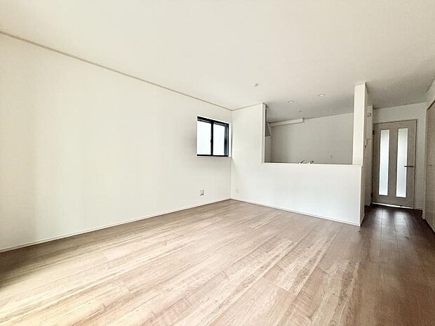 【リビング】■インテリアを考えるのが楽しみな広いリビングです！