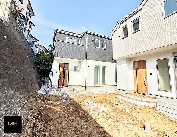 【現地外観写真】■家族みんなが笑顔で過ごせる、安心感のある住まい