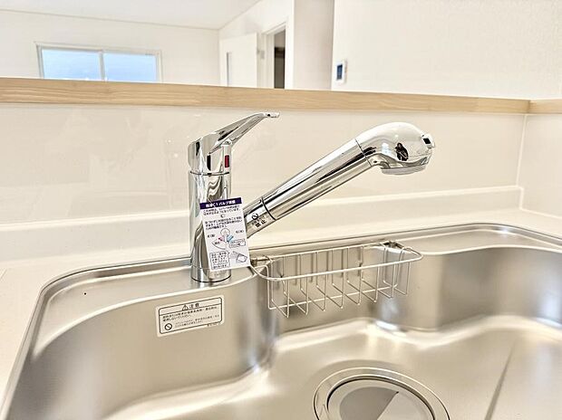 【浄水器】■清潔でおいしい水を手軽に供給してくれます