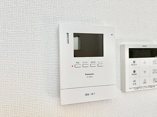 【TVモニター付インターフォン】■訪問者を確認できて安心感が増します