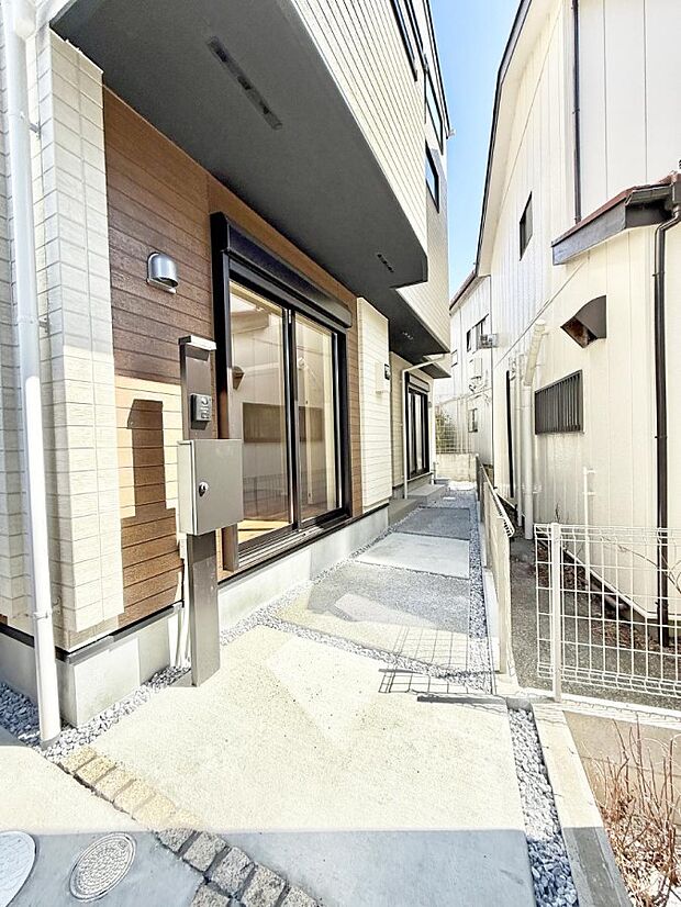 【宅配ボックス】■不在時でも荷物が受け取れる便利な宅配ボックス