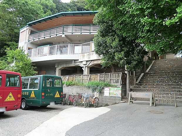 かぐのみ幼稚園(約1,600m・徒歩20分)