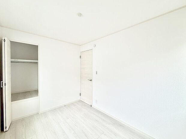 【寝室】■快適な環境で、日常の疲れを癒せる空間