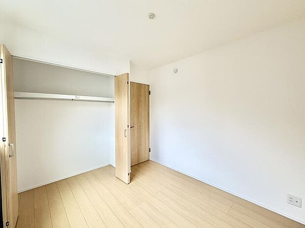 【子供部屋】■仕事や勉強のスペースに使うことで、集中しやすく静かな環境が整います