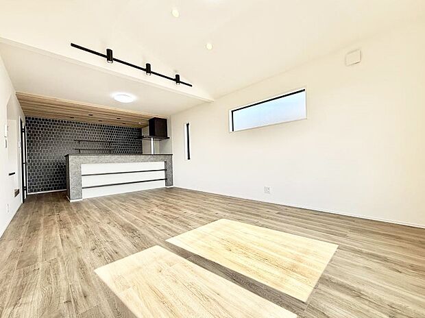 【リビング】■くつろぎと笑顔が集まる、心温まるリビング