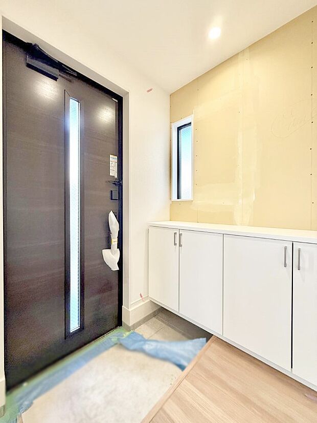 【玄関】■ ここから始まる一日、すっきり整った玄関