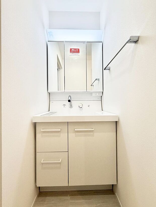 【洗面台・洗面所】■明るい洗面所は毎朝の歯磨きも楽しくできちゃいそうです