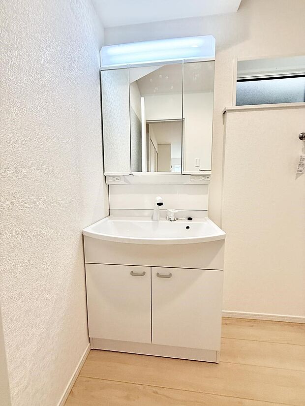 【洗面台・洗面所】清潔感のある洗面所です！  