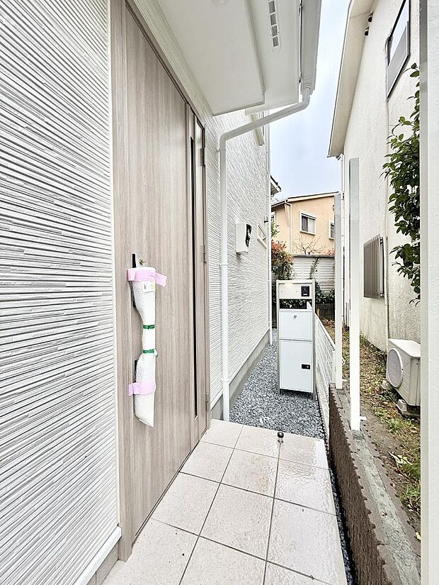 【玄関】玄関はお家の顔！玄関アプローチでお客様をお迎え！    