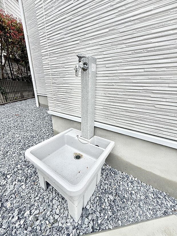 【その他現地】■外水栓付きで庭作業や洗車に便利です