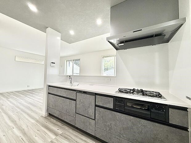 【キッチン】■美味しい時間が生まれる、笑顔あふれるキッチン