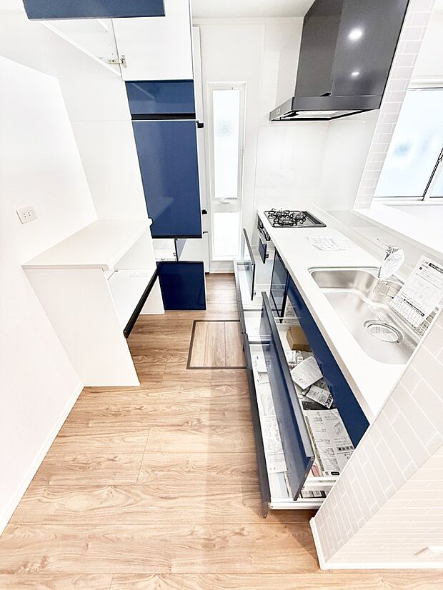 【キッチン】■美味しい時間が生まれる、笑顔あふれるキッチン