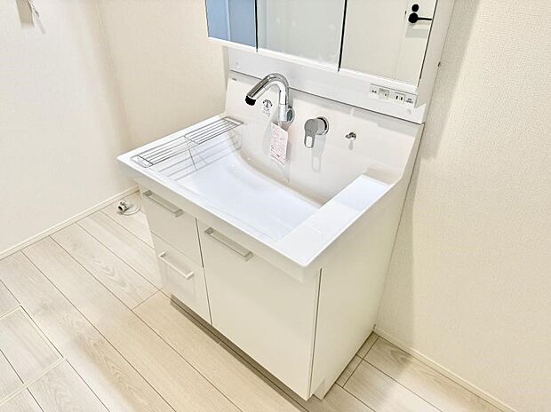 【ハンドシャワー付洗面台】■手洗いや顔を洗う時も快適に使える便利なシャワー