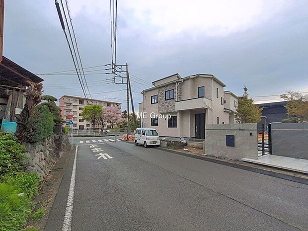 【前面道路含む現地写真】■新しい住まい、街の新しい風景