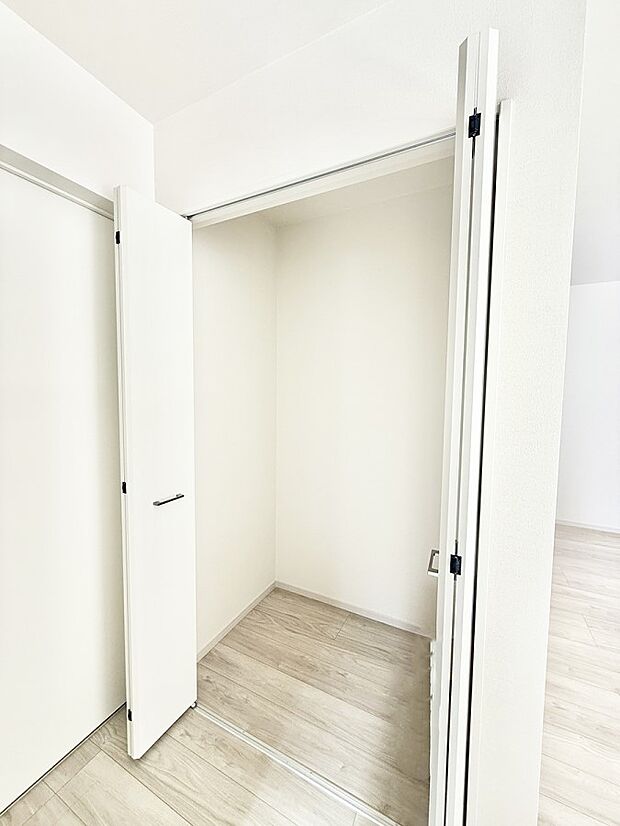 【その他内観】■プラスαの収納スペース  