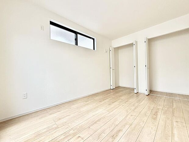 【リビング以外の居室】広いクローゼット、収納は多い方が嬉しいですね！  