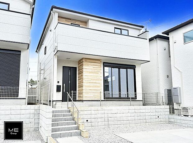 【現地外観写真】2号棟  ■暮らしを豊かにする充実した仕様設備で快適に