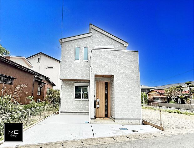 【現地外観写真】■暮らしを豊かにする充実した仕様設備で快適に