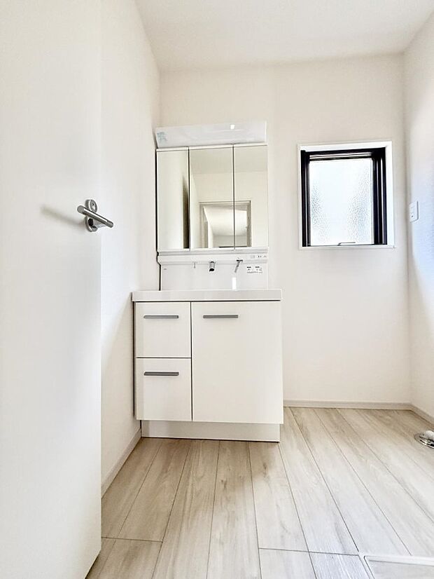 【洗面台・洗面所】清潔感のある洗面所です！  