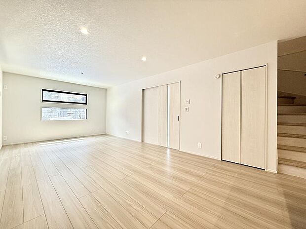 【リビングダイニング】■シンプルだけど贅沢、大切な人と過ごす心がほどける空間