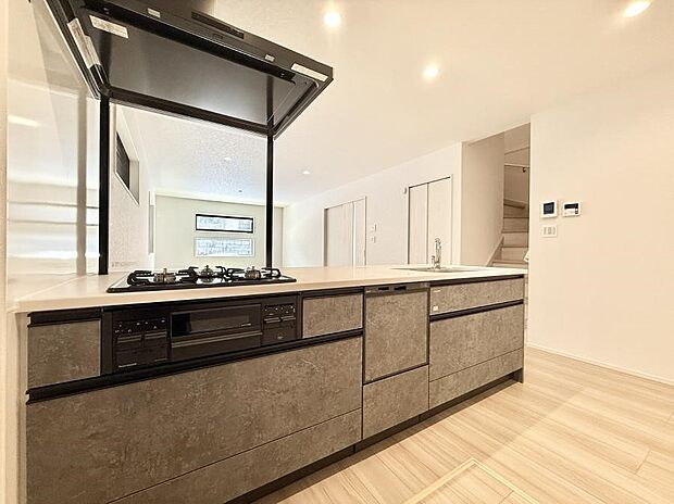 【キッチン】■シンプルで機能的、毎日使いやすいキッチン