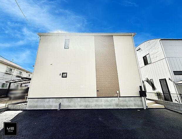 【現地外観写真】■家族みんなが笑顔で過ごせる、安心感のある住まい