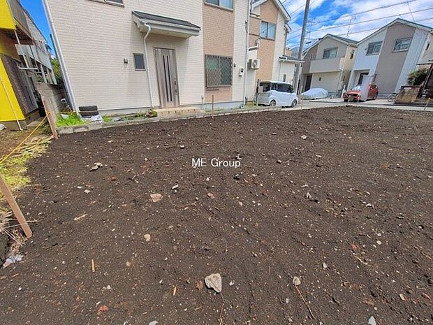 【現地外観写真】■暮らしを彩る充実した設備仕様が備わった新築戸建