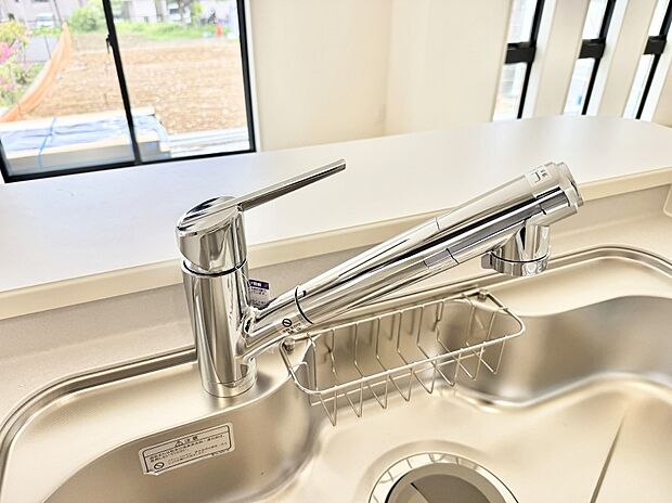 【浄水器】■清潔でおいしい水を手軽に供給してくれます