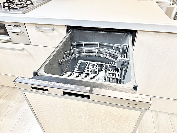 【食洗機】■食後の片づけも食洗器があれば時短に。ご家族との時間を増やせます