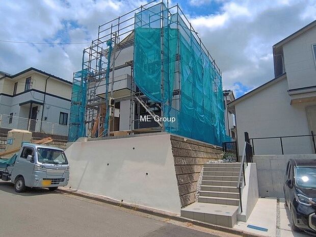 【現地外観写真】1号棟 ■暮らしを彩る充実した設備仕様が備わった住まい