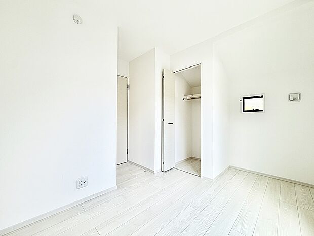 【リビング以外の居室】2号棟  ■機能的で使いやすいお部屋で毎日を快適に