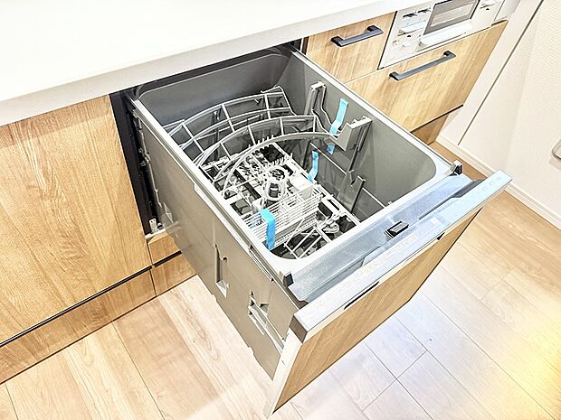 【食洗機】■食後の片づけも食洗器があれば時短に。ご家族との時間を増やせます