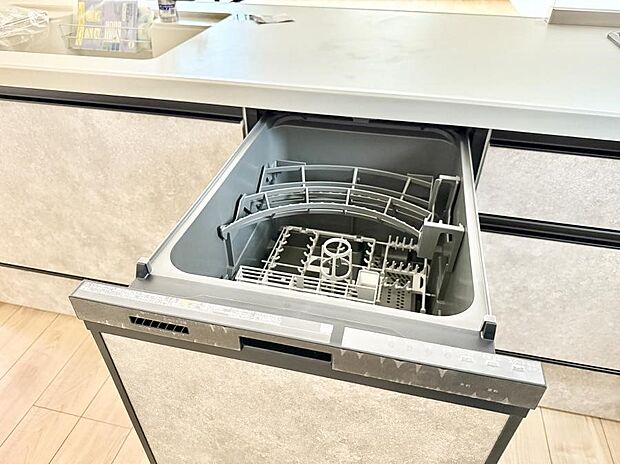 【食洗機】■手間なく洗浄！食器をピカピカに仕上げてくれます