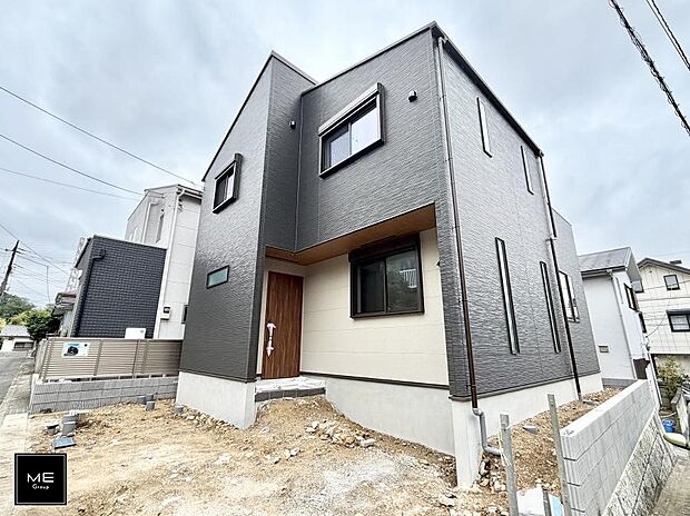 【現地外観写真】■暮らしを豊かにする充実した仕様設備で快適に