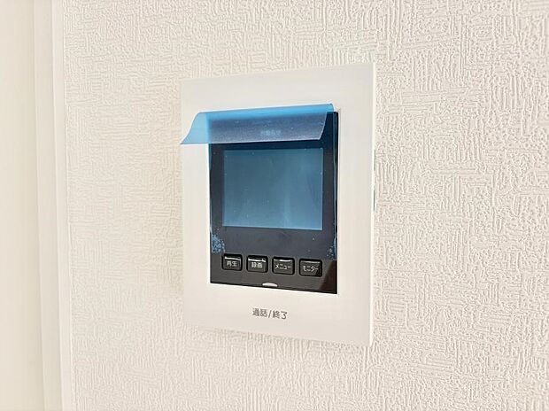【TVモニター付インターフォン】■訪問者を確認できて安心感が増します