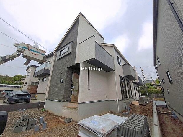 【現地外観写真】4号棟 ■暮らしを彩る充実した設備仕様が備わった住まい