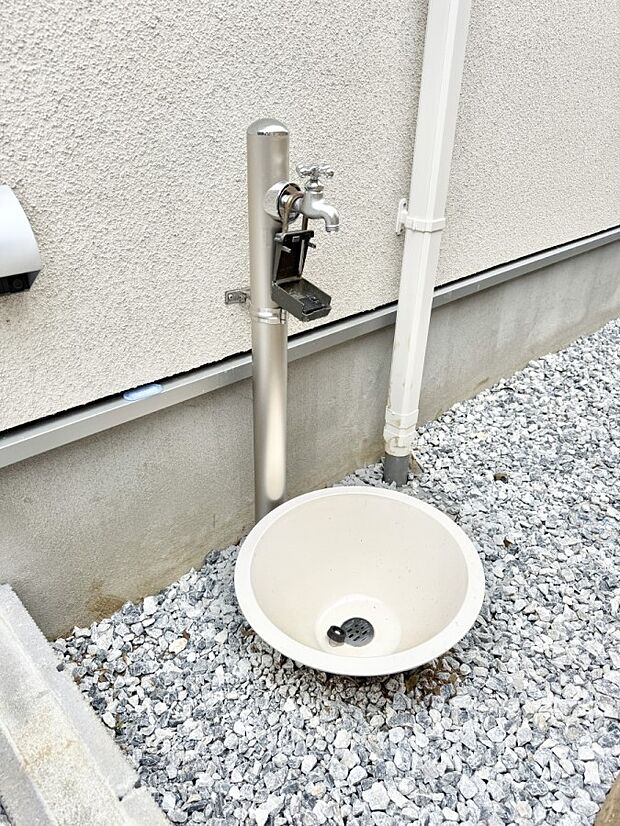 【現地外観写真】4号棟  ■家族みんなが笑顔で過ごせる、安心感のある住まい