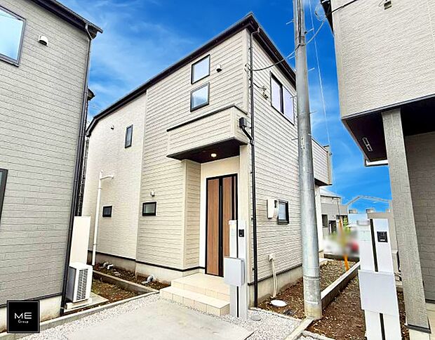 【現地外観写真】3号棟  ■暮らしを彩る充実した設備仕様が備わった住まい