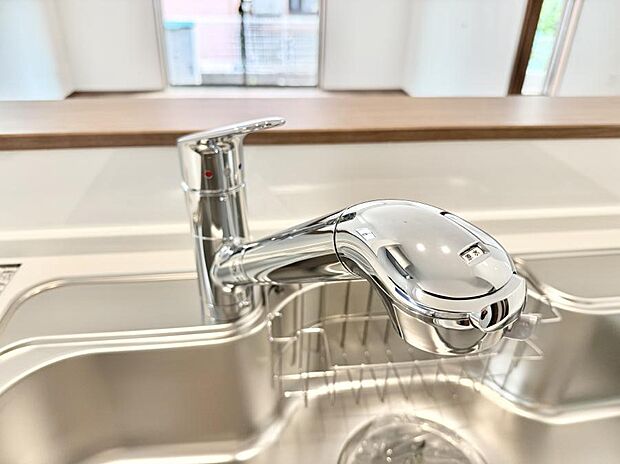 【浄水器】■清潔でおいしい水を手軽に供給してくれます