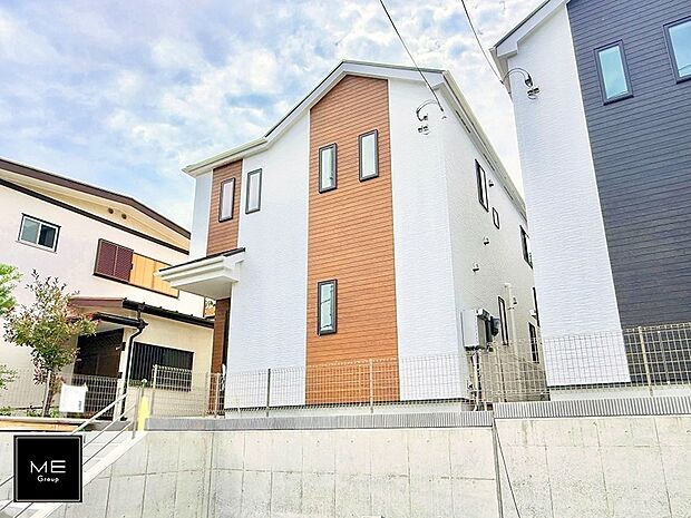 【現地外観写真】B号棟  ■暮らしを豊かにする充実した仕様設備で快適に