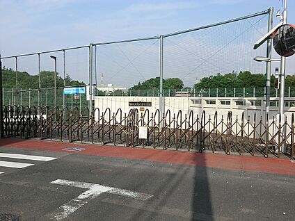 綾瀬市立北の台中学校 400m(5分)