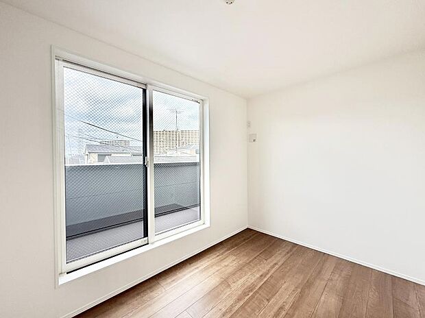 【リビング以外の居室】2号棟  ■落ち着いた雰囲気のお部屋で心が安らぐ空間